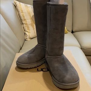 Ugg classic tall boots